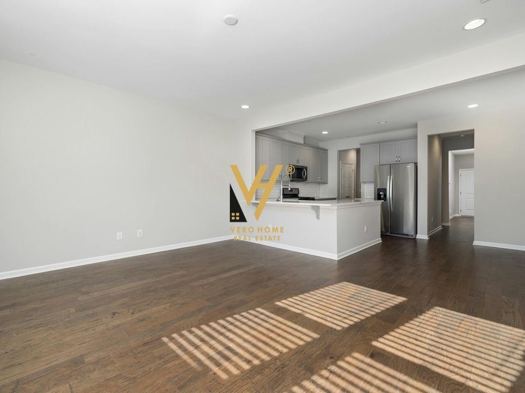 SHITET APARTAMENT 2+1+2+BLK TE OXHAKU 215.000 EURO