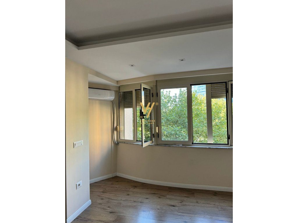 JEPET ZYRE 80 M2 ME QERA TE 9-KATSHET, QENDER 1.200 EURO 4