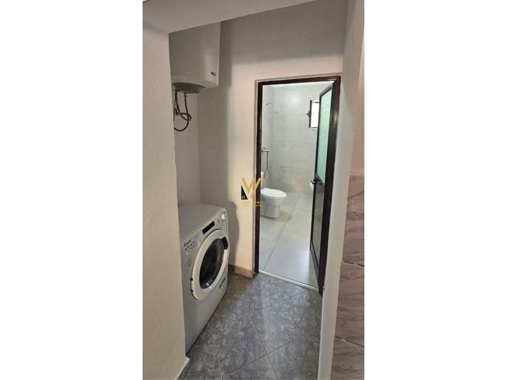 JEPET APARTAMENT 1+1 ME QIRA TE ISH PARKU I AUTOBUSAVE 40.000 LEKE 4
