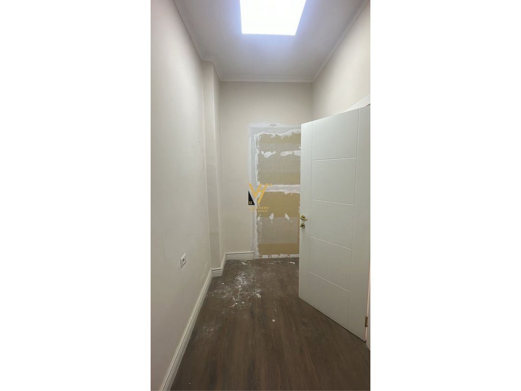 JEPET ZYRE 90M2 ME QERA TE SHESHI WILLSON 1.000 EURO 4