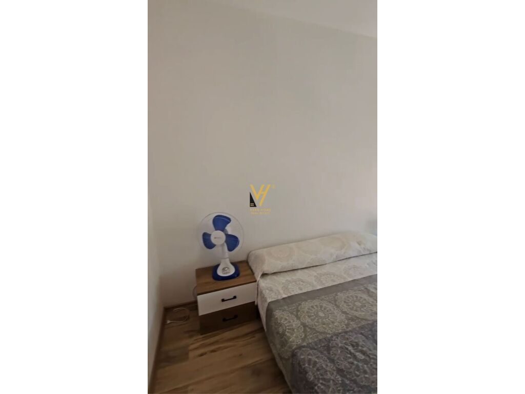 Shitet Apartament 1+1+ballkon te Komuna e Parisit 60 m2 2