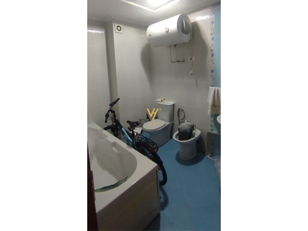 Shitet Apartament 2+1+2+ballkon te Qendra Kristal , Komuna e Parisit 95 m2 4
