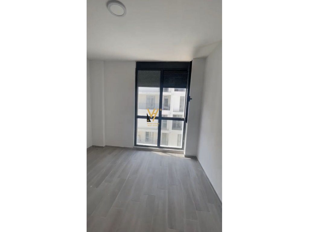 JEPET APARTAMENT 3+1+BLK ME QERA TE 5 MAJI 450 EURO 3