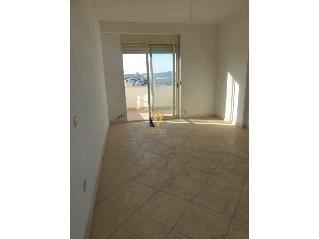 Shitet Apartament 1+1+ballkon ne Qender te Kavajes 76 m2 4