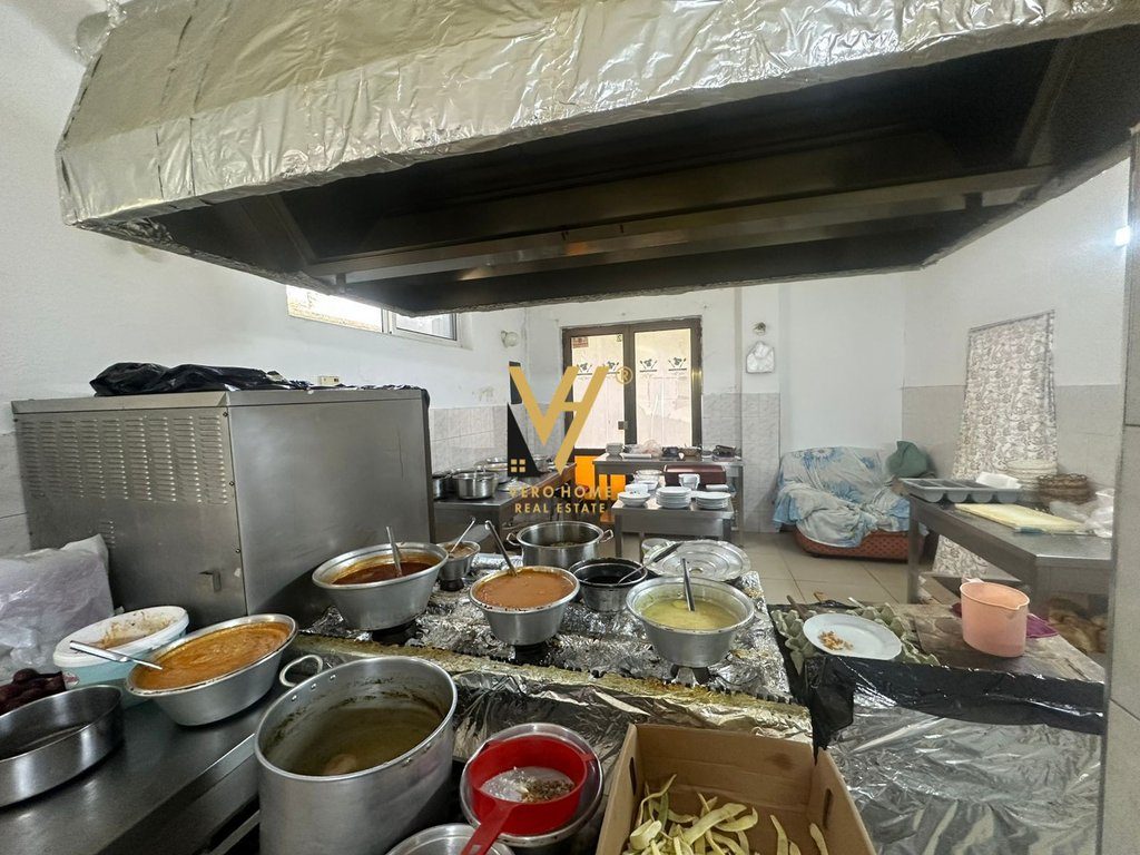 SHITET RESTORANT 410 M2 TE QYTET STUDENTI 300.000 EURO 4