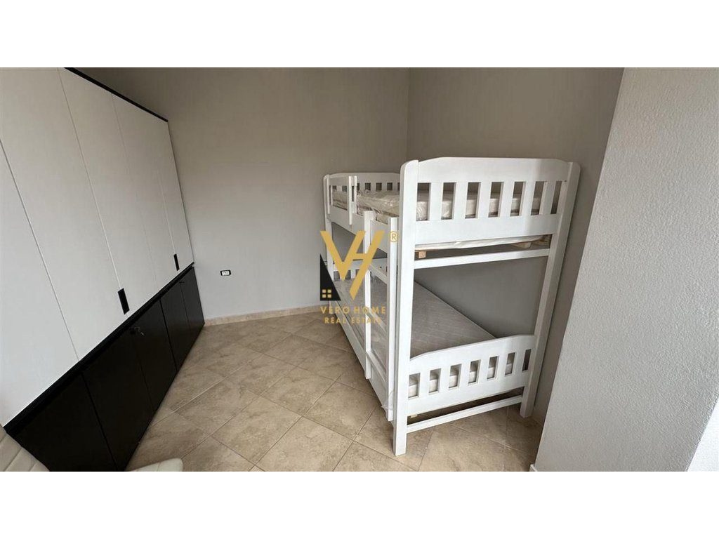 JEPET APARTAMENT 2+1+BLK ME QERA PRANE PEDIATRISE 750 EURO 4