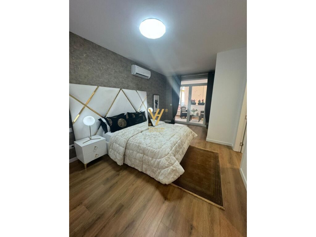 Shitet Apartament 2+1+2 te 21 Dhjetori 138 m2 4