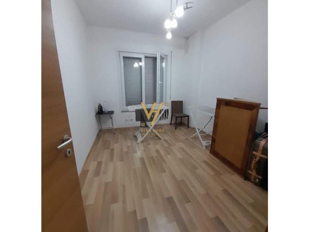 Shitet apartament 4+1+2 te te Liqeni Artificial 172 m2 3