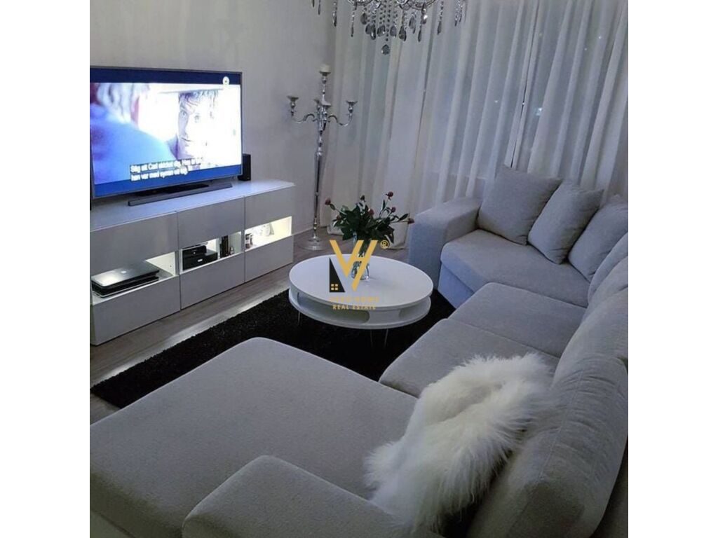 Jepet Apartament 2+1+ballkon me qera ne Misto Mame 146 m2