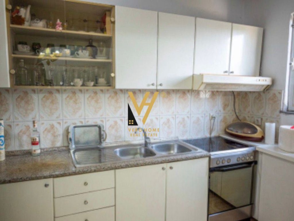 JEPET APARTAMENT 3+1 ME QIRA TE PAZARI I RI 750 EURO 2