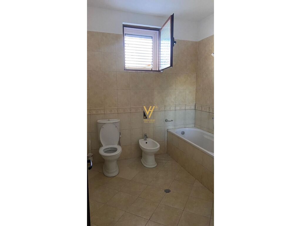 Jepet Apartament 2+1+ballkon me qera prane Oxhakut 120 m2 4