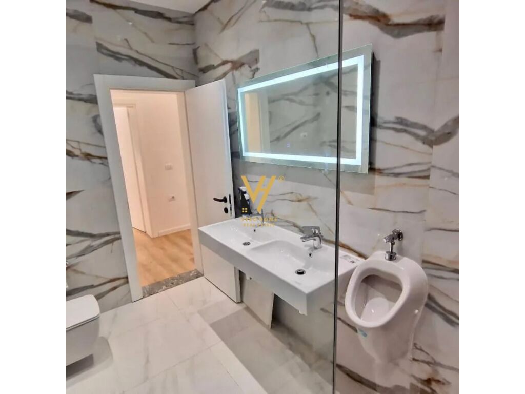 JEPET AMBIENT BIZNESI 120M2 ME QERA TE MINE PEZA 900 EURO 4