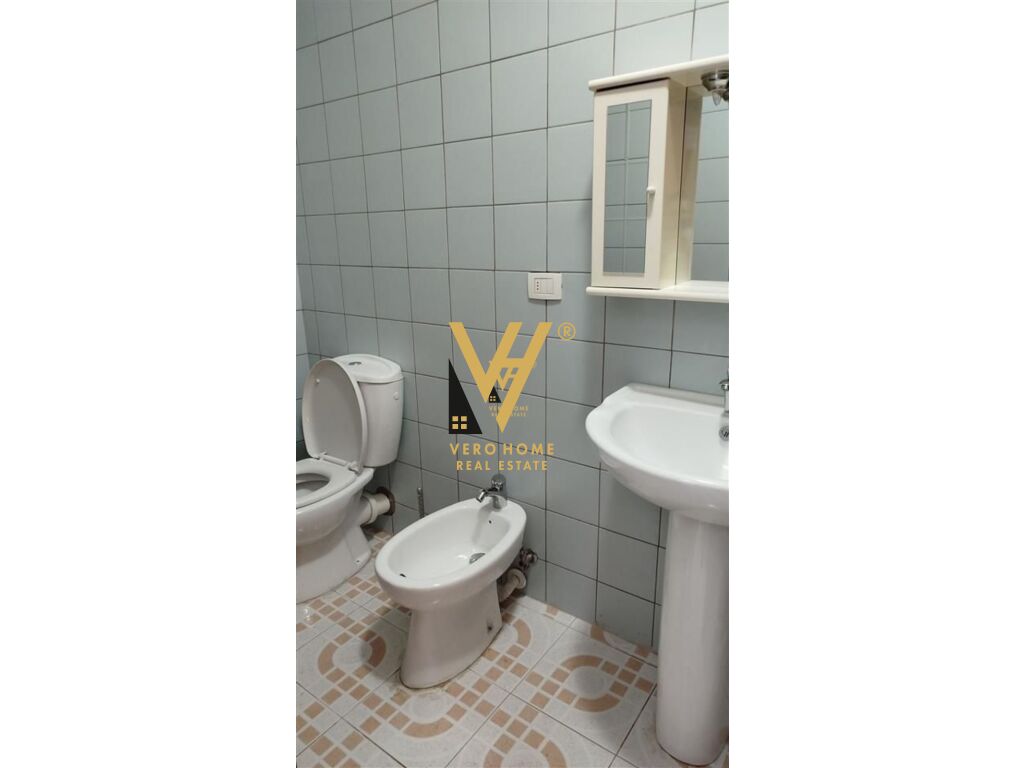 JEPET APARTAMENT 2+1+BLK ME QERA TE LIQENI I THATE 600 EURO 4
