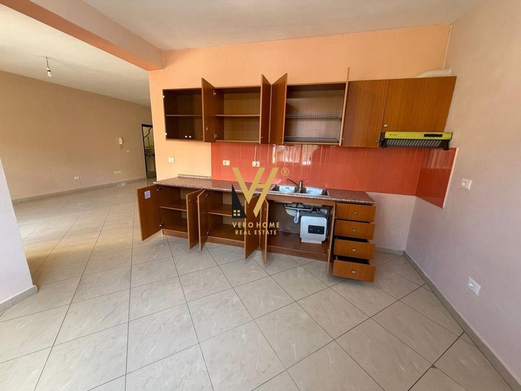 SHITET APARTAMENT 2+1+2+BLK TE KOMUNA E PARISIT 250.000 EURO 4