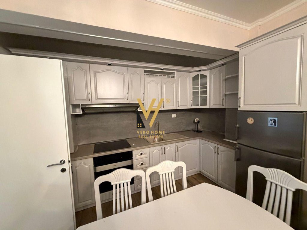 JEPET APARTAMENT 1+1 ME QIRA TE MATERNITETI I RI 50.000 LEKE 2