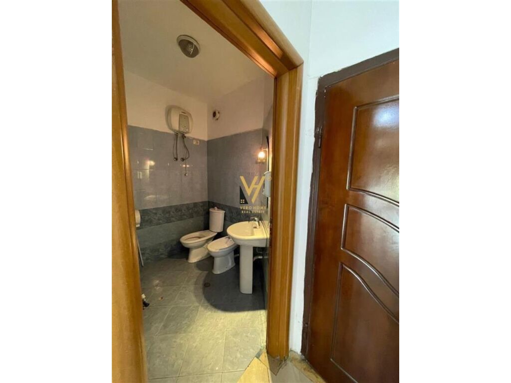Jepet Zyre me qera te Rruga e Kavajes 60 m2 2