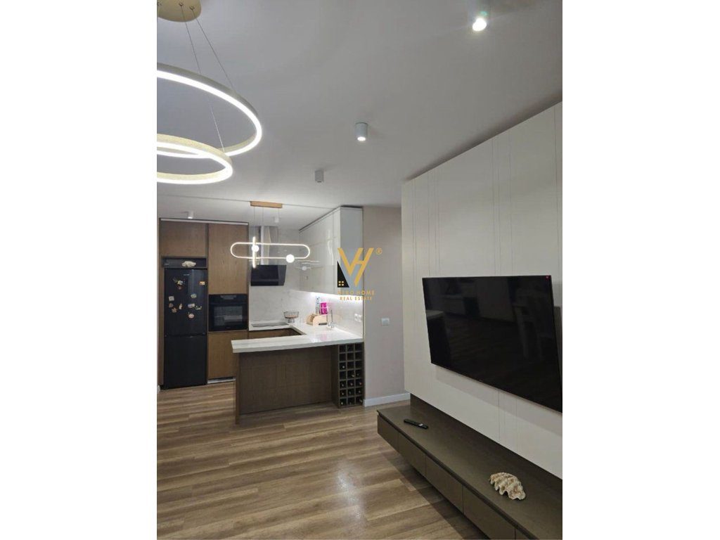 JEPET APARTAMENT 2+1 ME QERA TEK PALLATET ÇABEJ YZBERISHT 60.000 LEKE 3