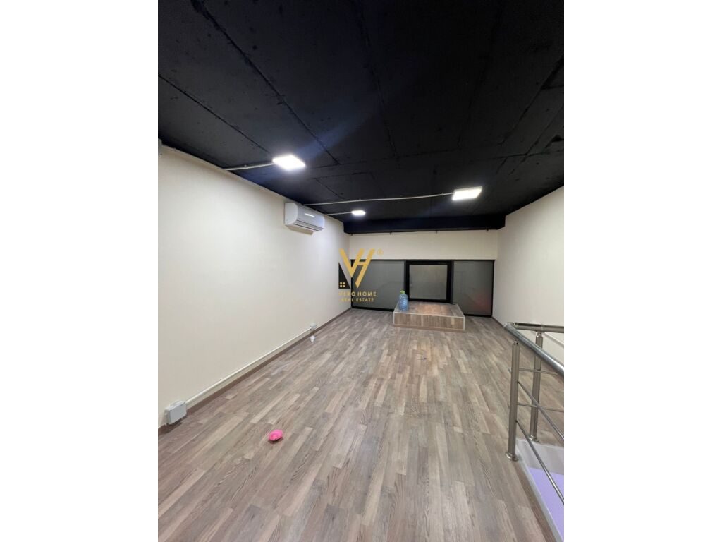 Jepet Dyqan Duplex me qera te Stadiumi Dinamo 43 m2