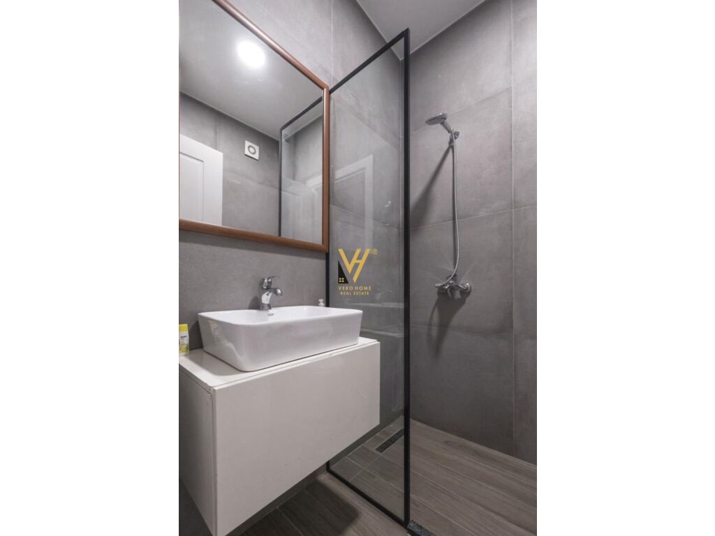 Shitet Apartament 1+1 te Kopshti Zoologjik 45 m2 4