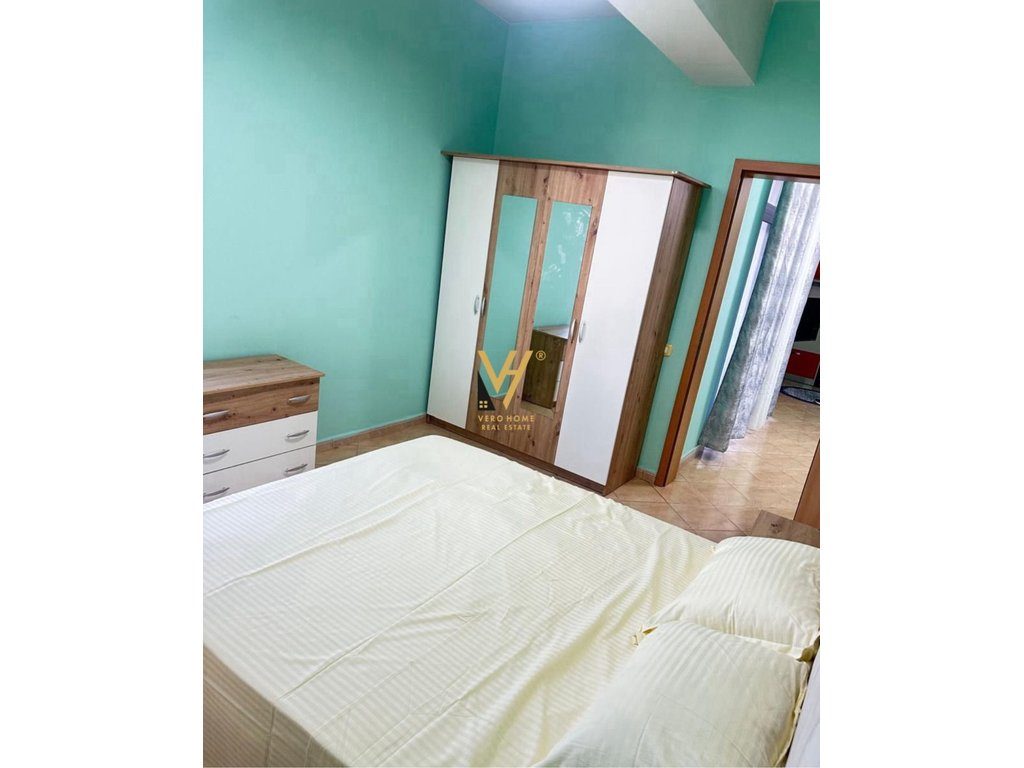 JEPET APARTAMENT 1+1+BLK ME QIRA TE RRUGA E KAVAJES 60.000 LEKE 3