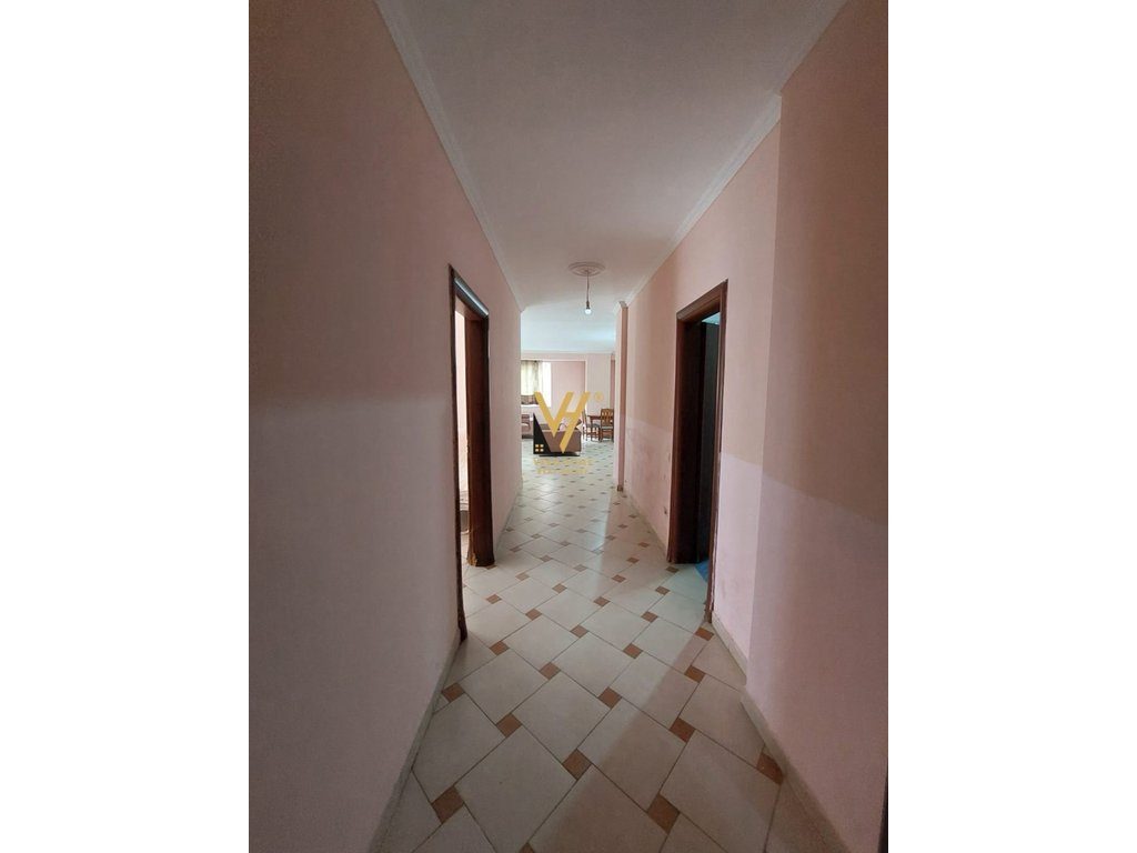 JEPET APARTAMENT 1+1+2BLK ME QERA NE ASTIR 40.000 LEKE 3