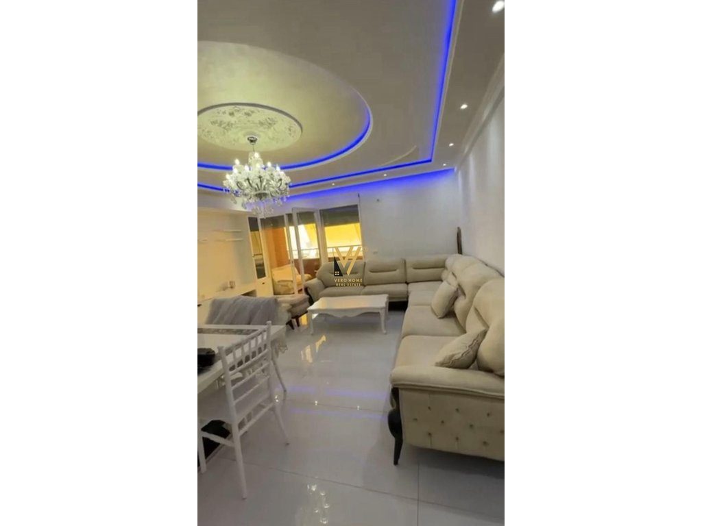 JEPET APARTAMENT 2+1+2 ME QERA NE XHAMLLIK 1.100 EURO