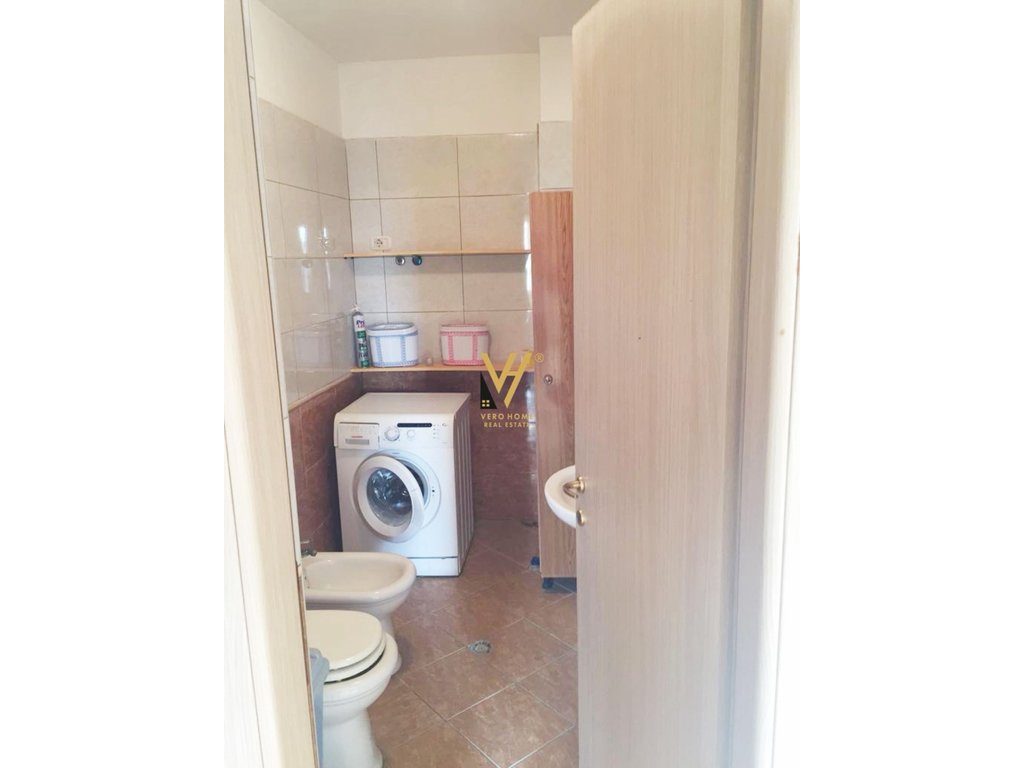 SHITET APARTAMENT 2+1+2+BLK NE FIER 100.000 EURO