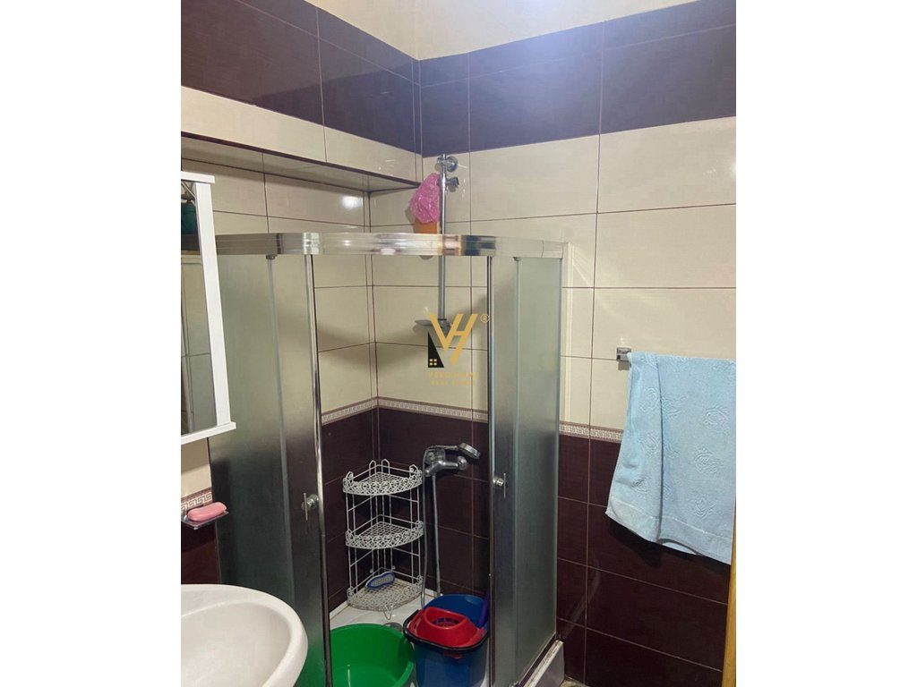 JEPET APARTAMENT 1+1 ME QIRA TE PALLATET AGIMI 60.000 LEKE 3