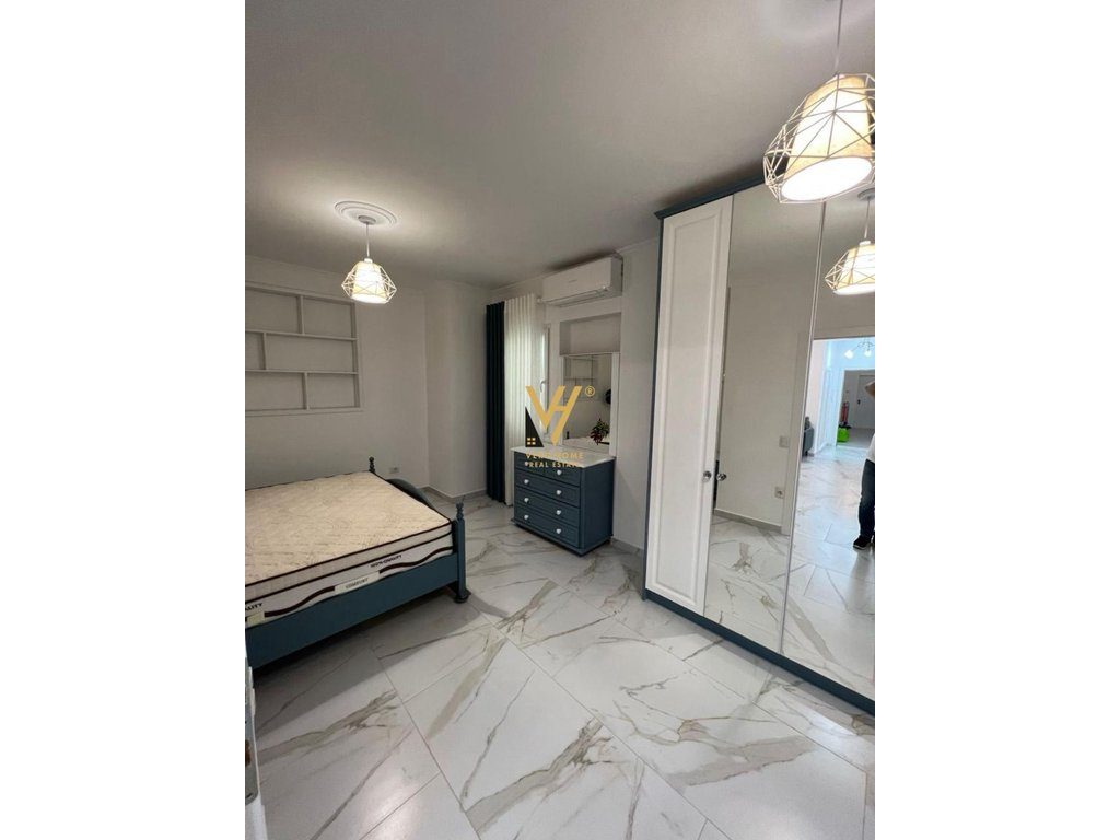 JEPET APARTAMENT 2+1+2+BLK ME QIRA TE SHESHI WILSON 1.200 EURO 4