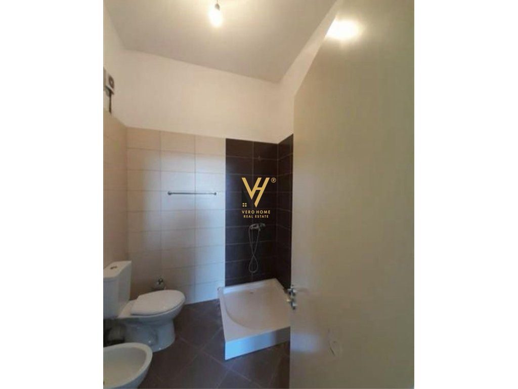 JEPET APARTAMENT 2+1+BLK ME QERA NE ASTIR 45.000 LEKE 4