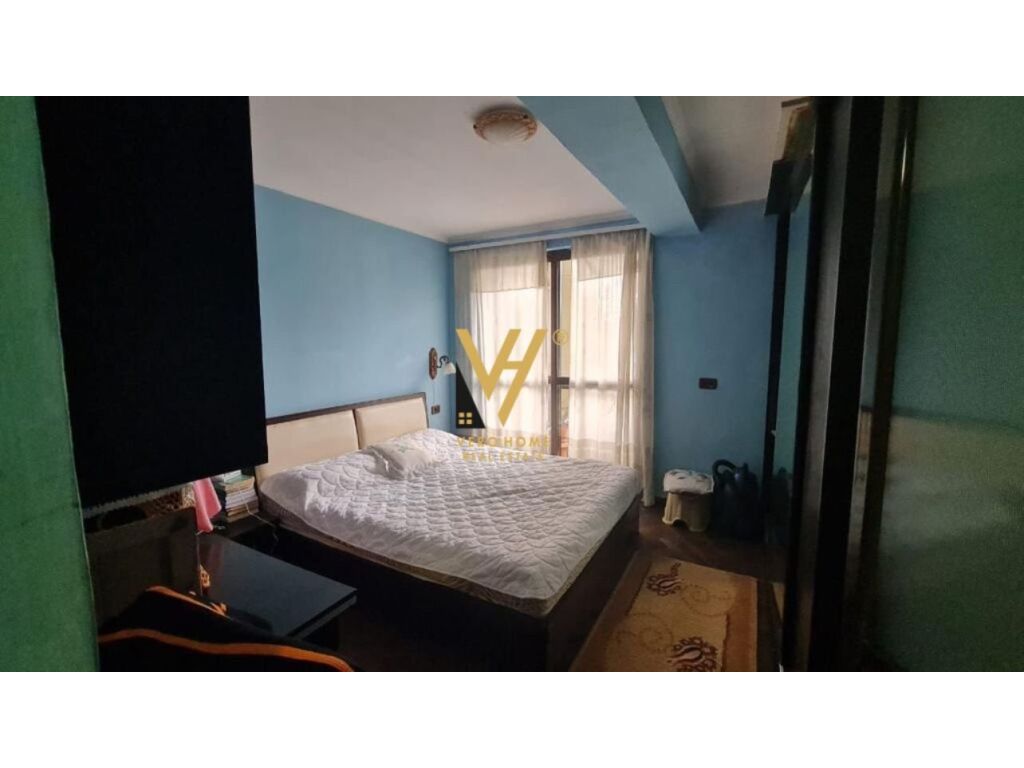 Shitet apartament 2+1+ballkon te Rruga Myslym Shyri 101 m2 3