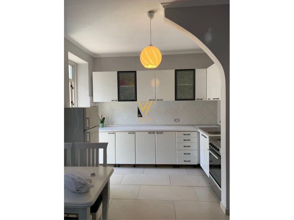 JEPET APARTAMENT 1+1 ME QIRA TE MYSLYM SHYRI 600 EURO 2