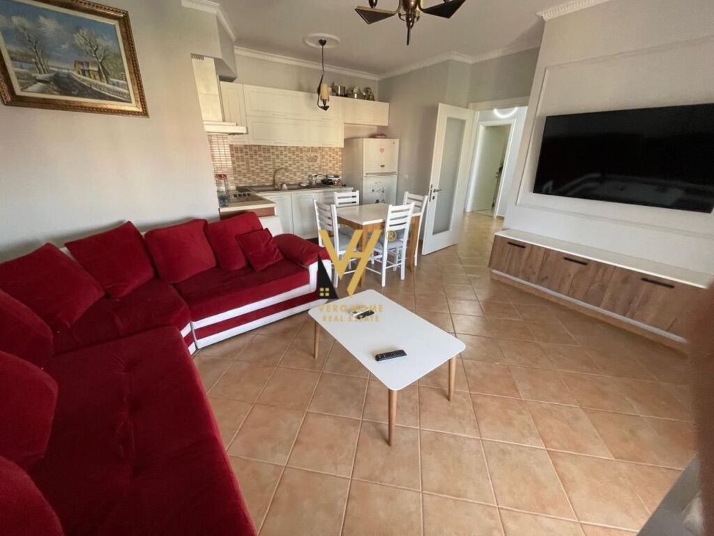 Jepet Apartament 2+1+ballkon me qera prane Stadiumit Air Albania 90 m2 3