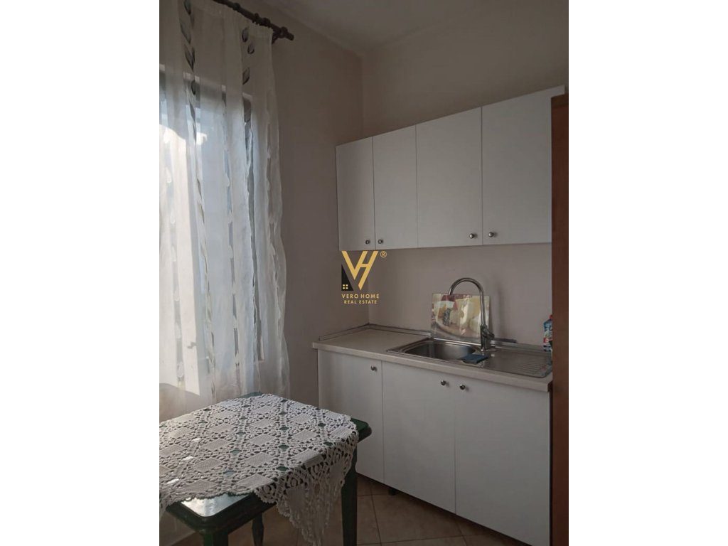 JEPET APARTAMENT 3+1 ME QERA NE ALI DEM 50.000 LEKE 2