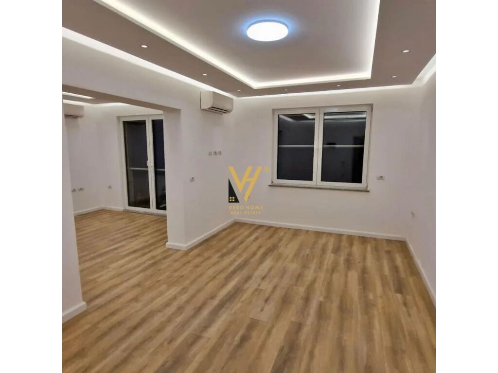 JEPET AMBIENT BIZNESI 120M2 ME QERA TE MINE PEZA 900 EURO
