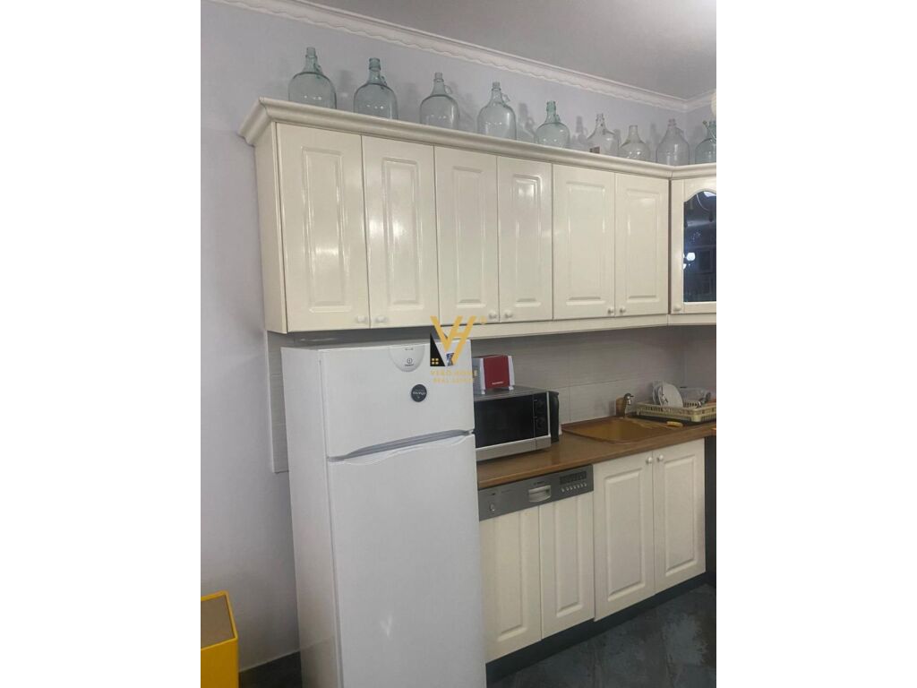 Jepet Apartament 2+1+ballkon me qera te Sheshi Willson 120 m2 3