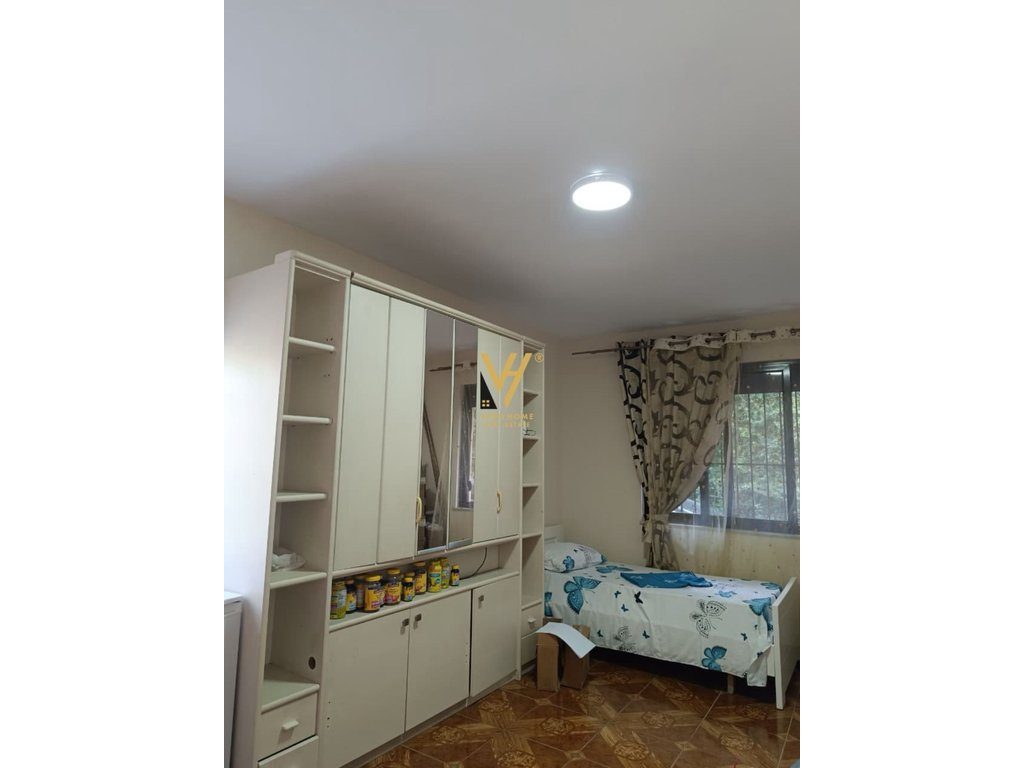 JEPET HYRJE 2+1 ME QIRA TE RRUGA DRITAN HOXHA 50.000 LEKE 4