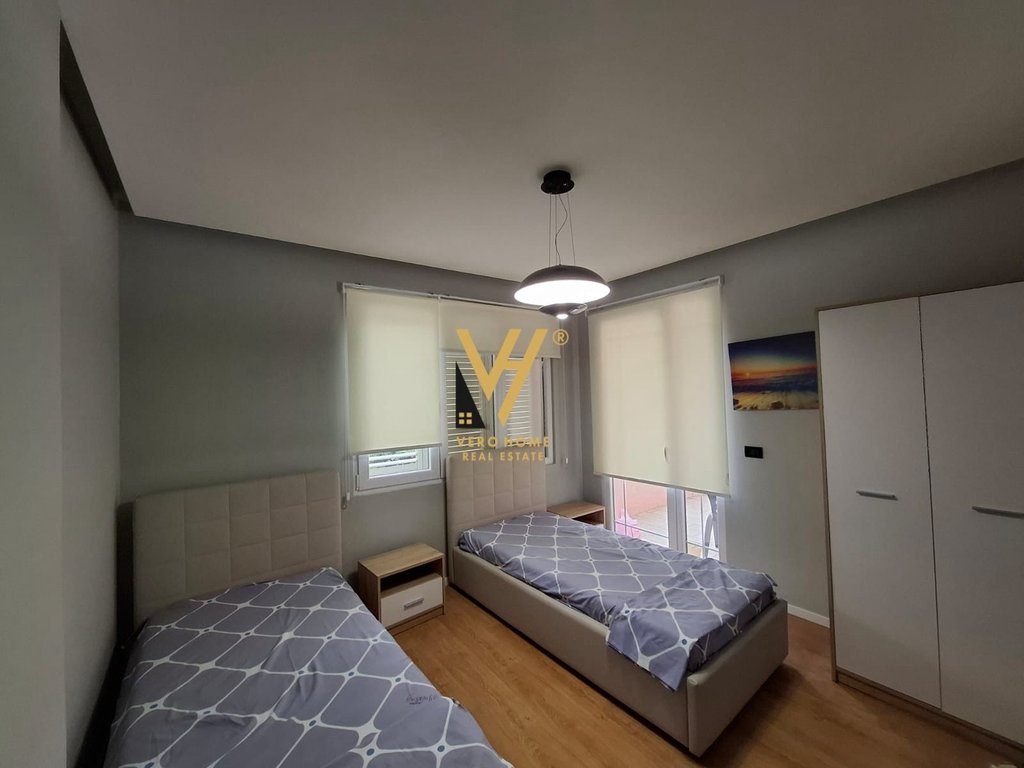 JEPET APARTAMENT 2+1+BLK ME QERA TE KOPSHTI BOTANIK 800 EURO 4