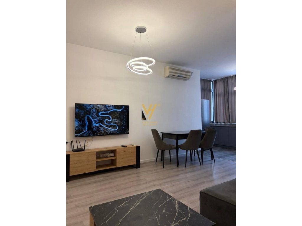 JEPET APARTAMENT 1+1+BLK ME QERA TEK RRUGA FORTUZI 65.000 LEKE 3