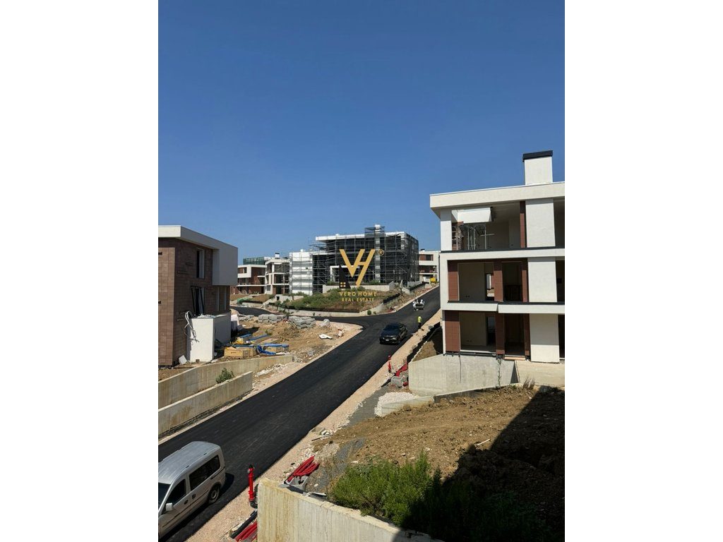 SHITET APARTAMENT 2+1+2 NE MJULL BATHORE 295.000 EURO 1