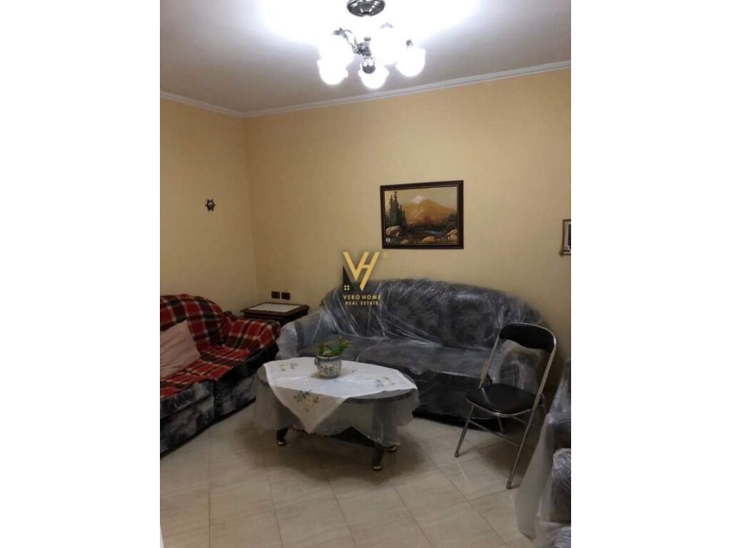 Shitet apartament 3+1+2 te Pallati me Shigjeta 95 m2