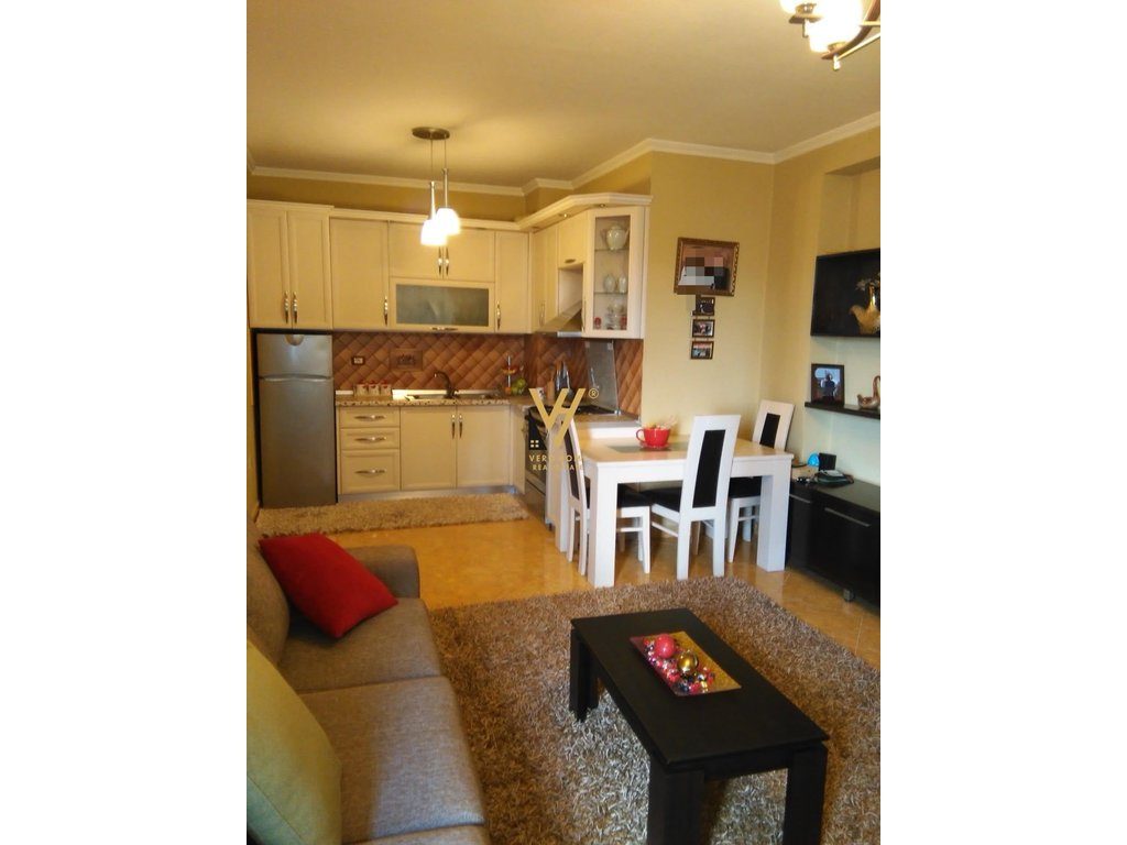 SHITET APARTAMENT 1+1+BLK TE RR.KONGRESI I MANASTIRIT 121.000 EURO 2