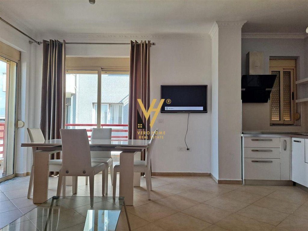JEPET APARTAMENT 2+1+BLK ME QIRA TE LIQENI THATE 1.000 EURO 2