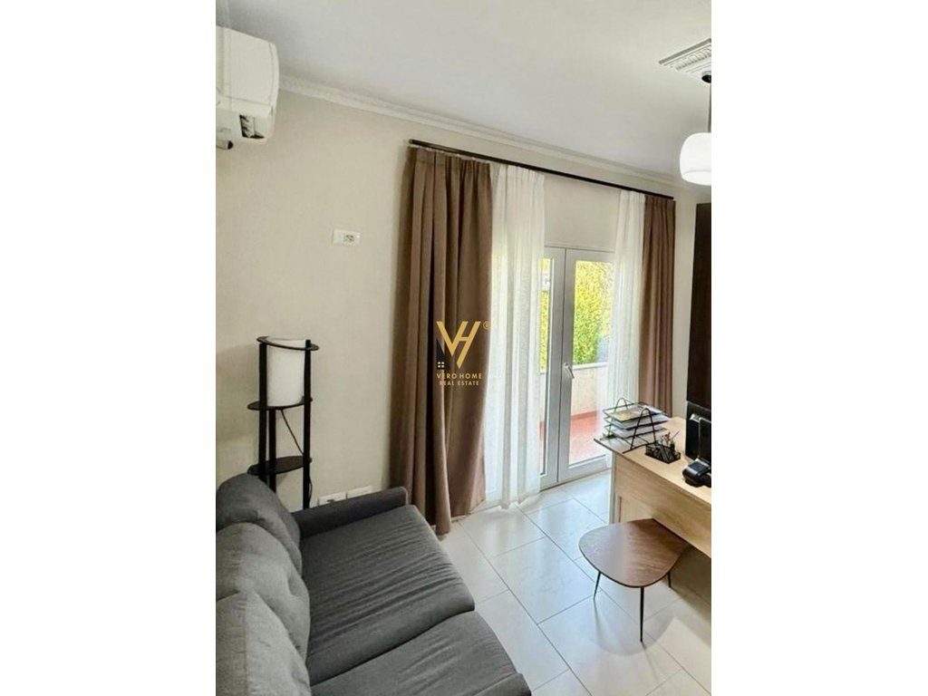 JEPET APARTAMENT 3+1+2+3BLK ME QERA TE RRUGA FUAT TOPTANI 700 EURO