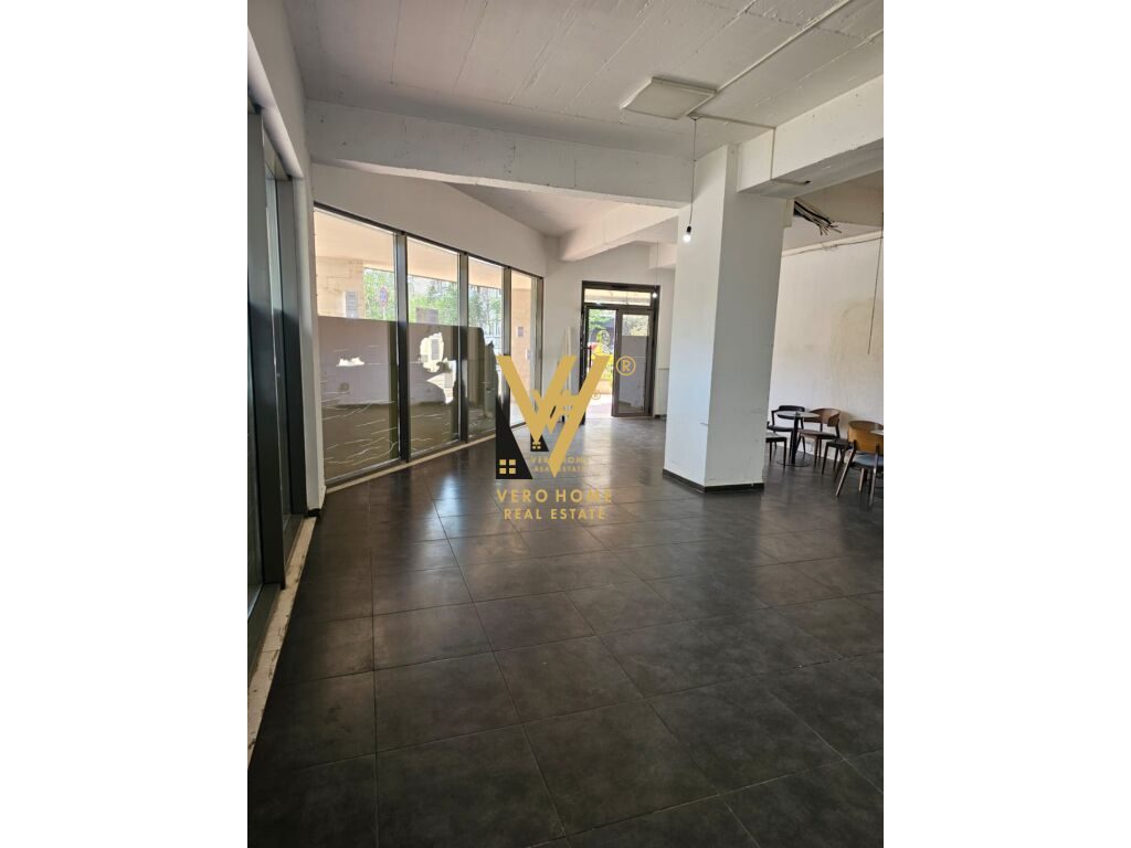 SHITET DYQAN 82 M2 TE RRUGA E DIBRES 260.000 EURO 3