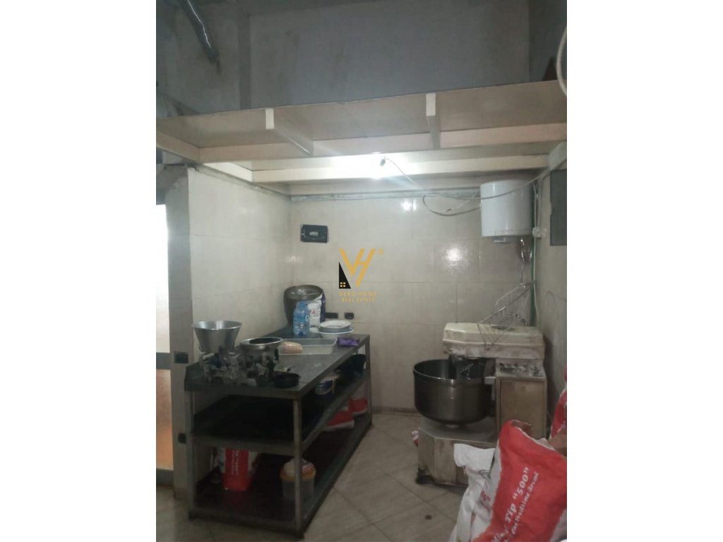 JEPET AMBIENT 47 M2 ME QERA NE ASTIR 1.400 EURO