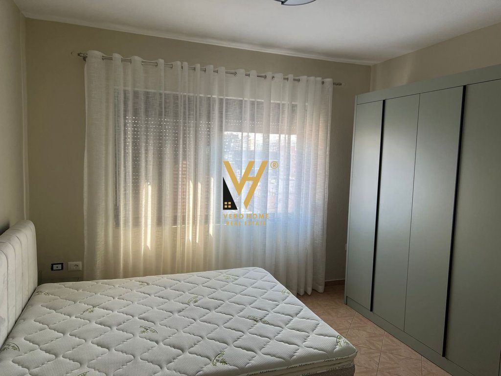 JEPET APARTAMENT 1+1+BLK ME QERA TE PROKURORIA, MINE PEZA 550 EURO 4