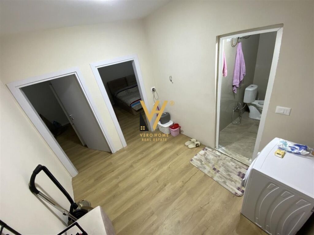 Shitet Apartament 1+1+ballkon te Kombinat 50 m2