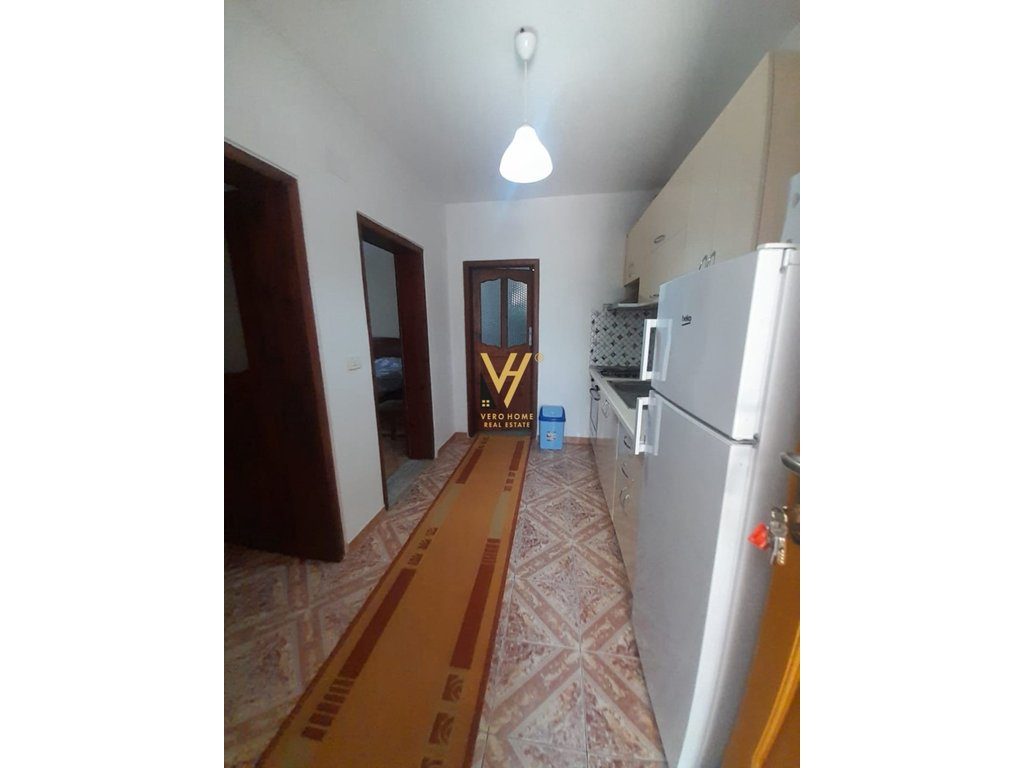 JEPET APARTAMENT 1+1 ME QERA NE DON BOSKO 45.000 LEKE 4