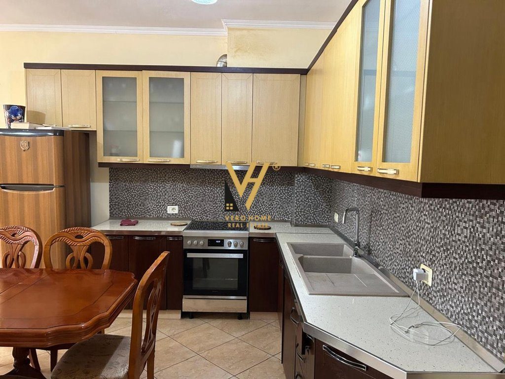 JEPET APARTAMENT 2+1+2+2BLK ME QERA TE TERMINALI, CASA ITALIA 47.000 LEKE 2